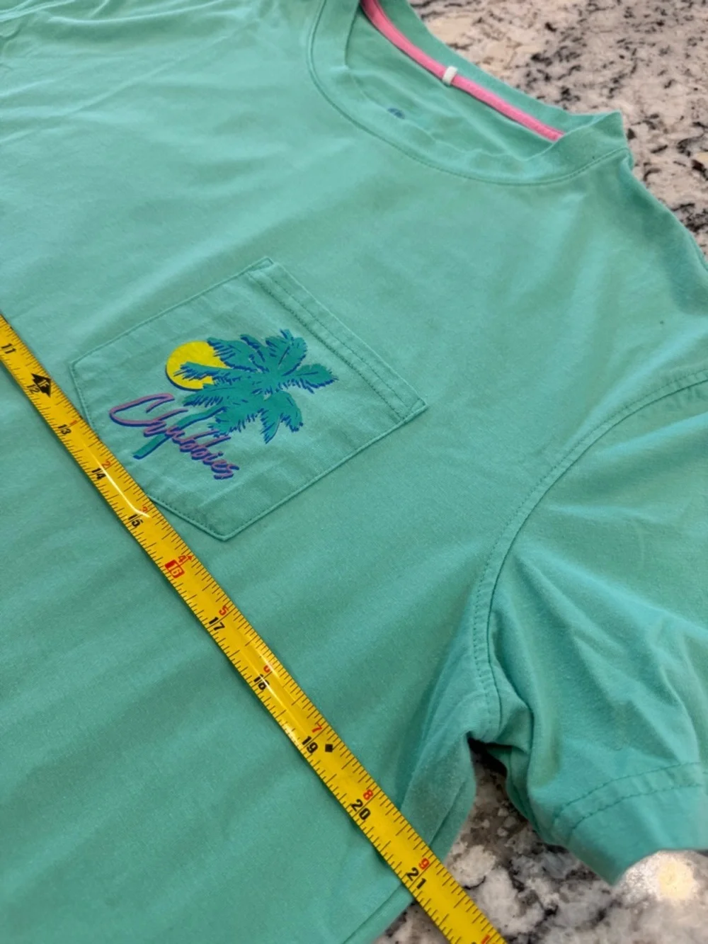 Chubbies Sky’s Out Thighs Out Tee Large Teal Palm Graphic Pocket Shirt